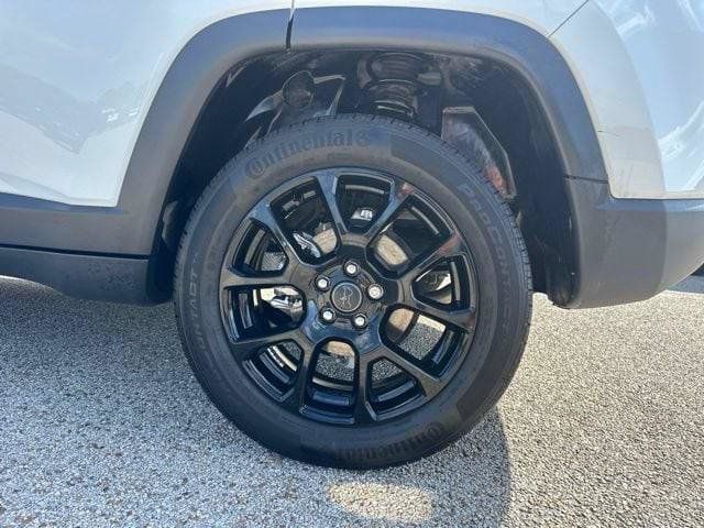 Certified 2025 Jeep Compass Latitude w/ Altitude Special Edition AWD/4WD image 47