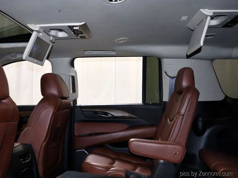 Used 2017 Cadillac Escalade ESV Premium Luxury image 13