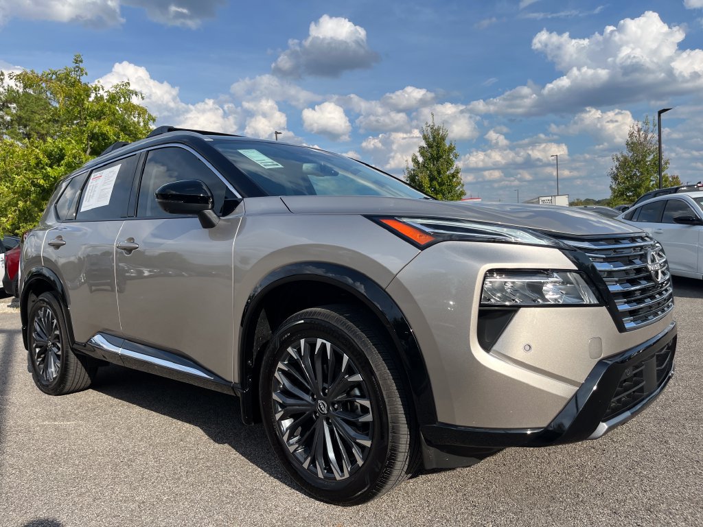 Used 2026 Nissan Rogue Platinum w/ Platinum Premium Package AWD/4WD image 3