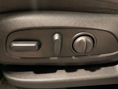 Used 2024 Chevrolet Equinox LS w/ LS Convenience Package image 14