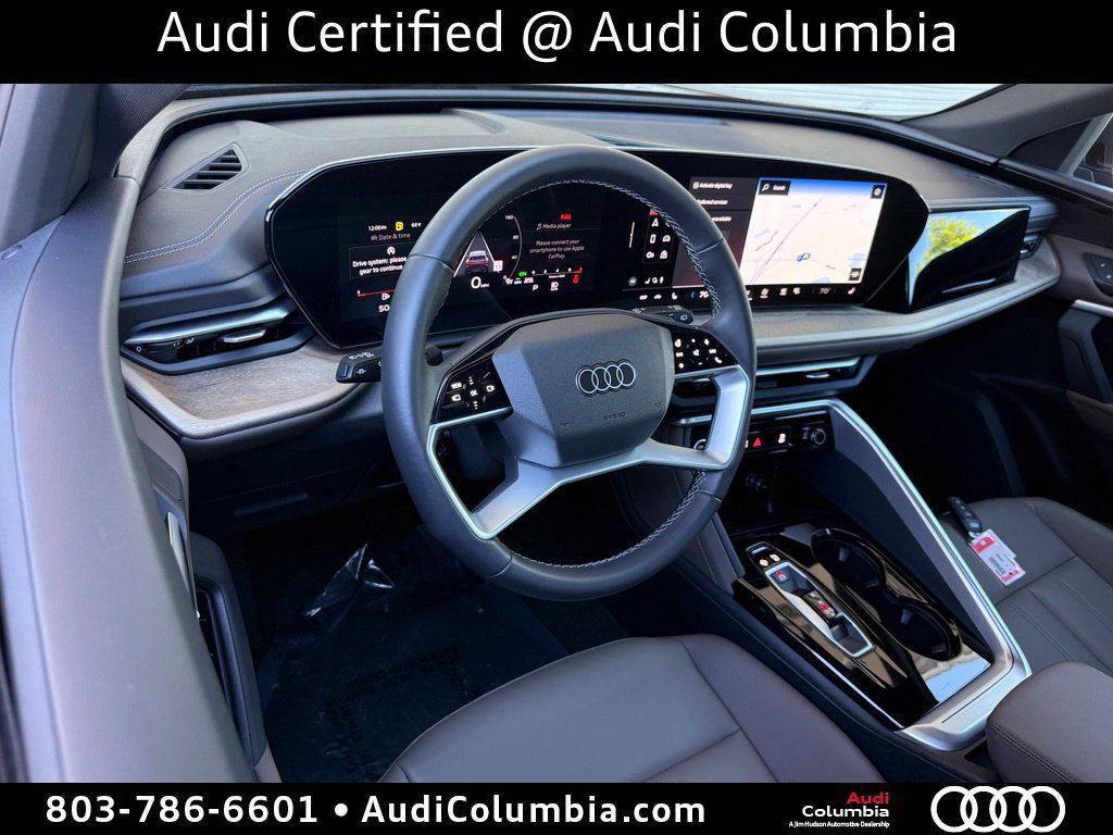 Certified 2025 Audi Q5 Premium w/ Convenience Package AWD/4WD image 3