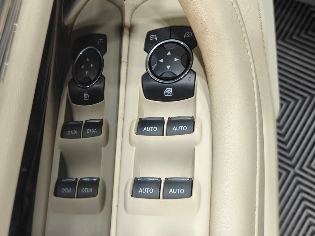 Used 2016 Lincoln MKS AWD w/ Equipment Group 101A image 52