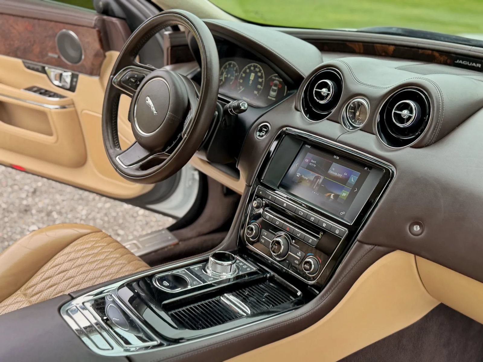 Used 2017 Jaguar XJ L Portfolio AWD/4WD image 43