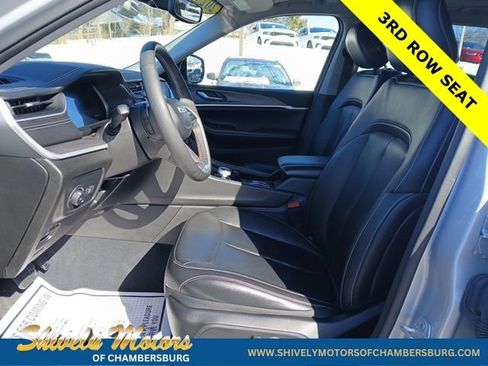 Used 2023 Jeep Grand Cherokee L Limited image 16