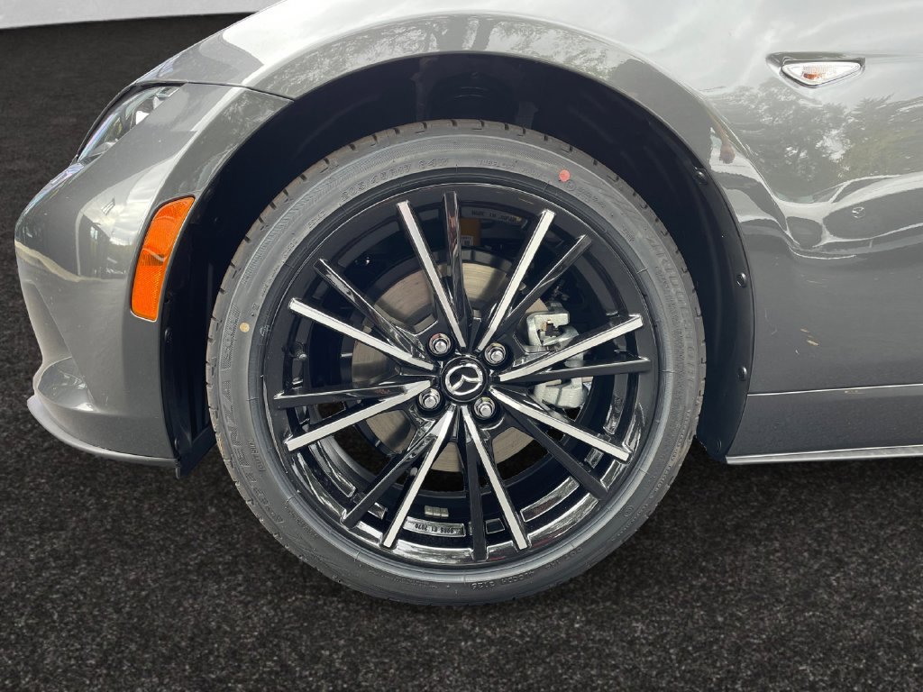 New 2026 MAZDA MX-5 Miata RF Grand Touring w/ Weather Package RWD image 10