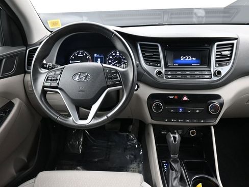 Used 2017 Hyundai Tucson Sport image 19