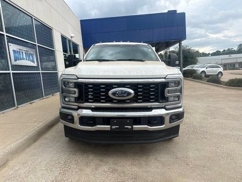 Used 2024 Ford F350 Lariat w/ FX4 Off-Road Package AWD/4WD image 3