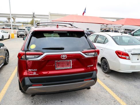 Used 2019 Toyota RAV4 Limited image 25