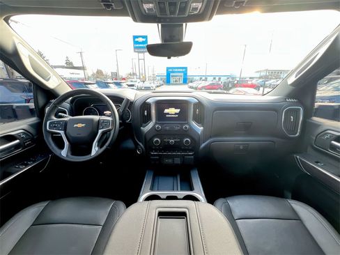 Used 2022 Chevrolet Silverado 3500 LTZ w/ LTZ Premium Package image 18