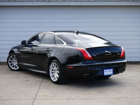 Used 2018 Jaguar XJ R-Sport image 40