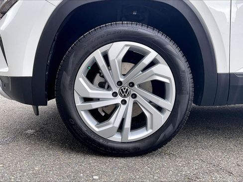 Certified 2022 Volkswagen Atlas SE FWD image 8