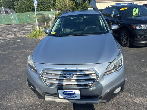 Used 2017 Subaru Outback 2.5i Limited AWD/4WD image 18
