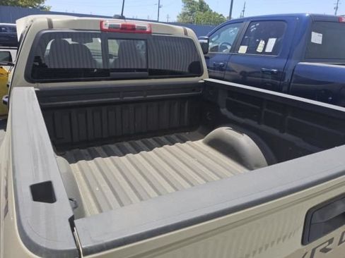Used 2022 Chevrolet Colorado Z71 AWD/4WD image 9