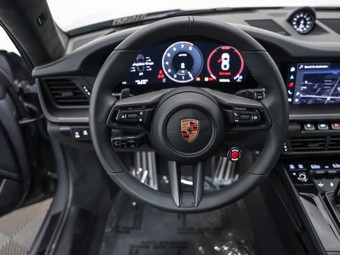 Used 2025 Porsche 911 Carrera 4 GTS image 15