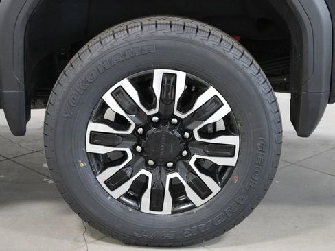 Used 2024 GMC Sierra 2500 Denali Ultimate AWD/4WD image 21