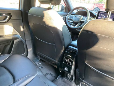 Used 2023 Jeep Compass Limited AWD/4WD image 21