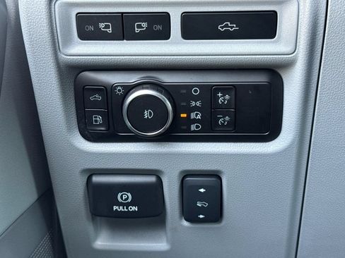 Used 2023 Ford F150 Limited AWD/4WD image 37