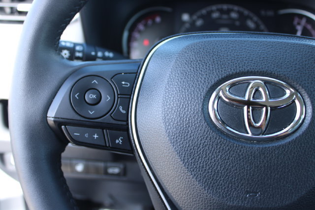 Used 2023 Toyota RAV4 XLE Premium FWD image 20