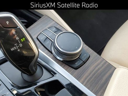 Used 2018 BMW 530e 530e iPerformance image 28