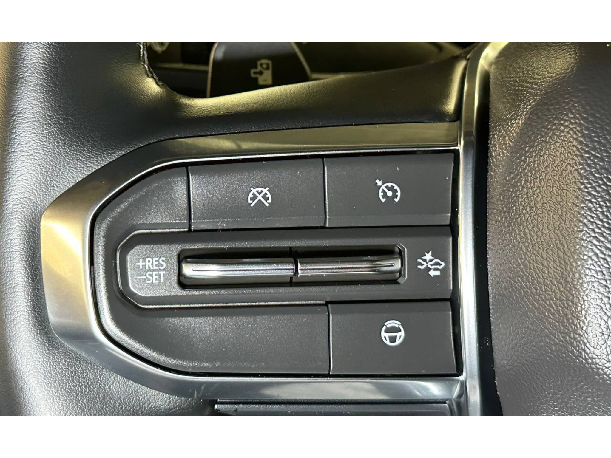 Used 2024 GMC Sierra EV Denali AWD/4WD image 24