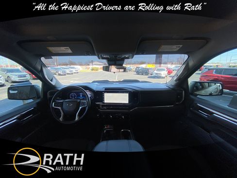 Used 2023 Chevrolet Silverado 1500 LT Trail Boss w/ Convenience Package II AWD/4WD image 17