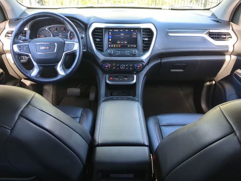 Used 2023 GMC Acadia SLT image 14