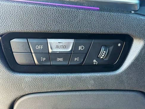 Used 2020 BMW 330i Sedan w/ Driving Assistance Package image 35