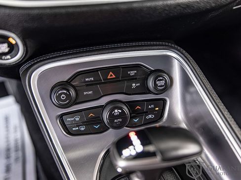 Used 2019 Dodge Challenger SXT RWD image 26