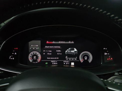 Used 2019 Audi Q8 Prestige image 26