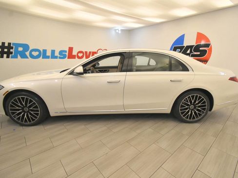 Used 2022 Mercedes-Benz S 500 4MATIC image 2