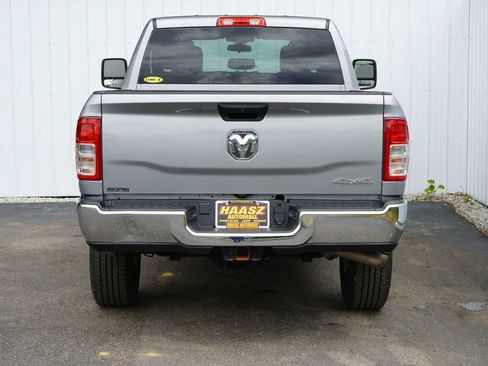 Used 2024 RAM 2500 Tradesman w/ Chrome Appearance Group AWD/4WD image 5