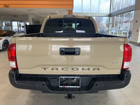 Used 2017 Toyota Tacoma SR5 image 6