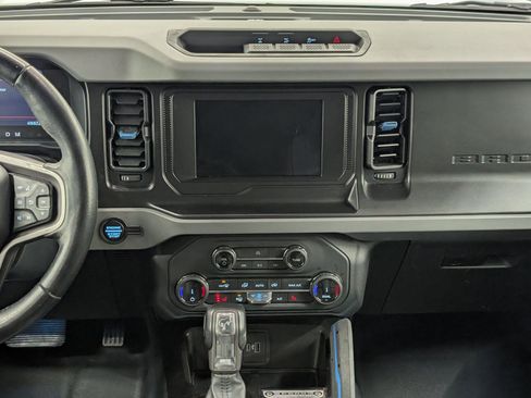 Used 2022 Ford Bronco Black Diamond image 26