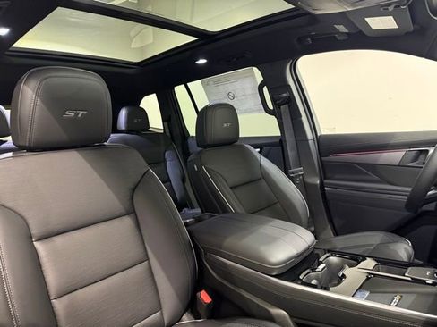 New 2026 Buick Enclave Sport Touring w/ Power Package image 32