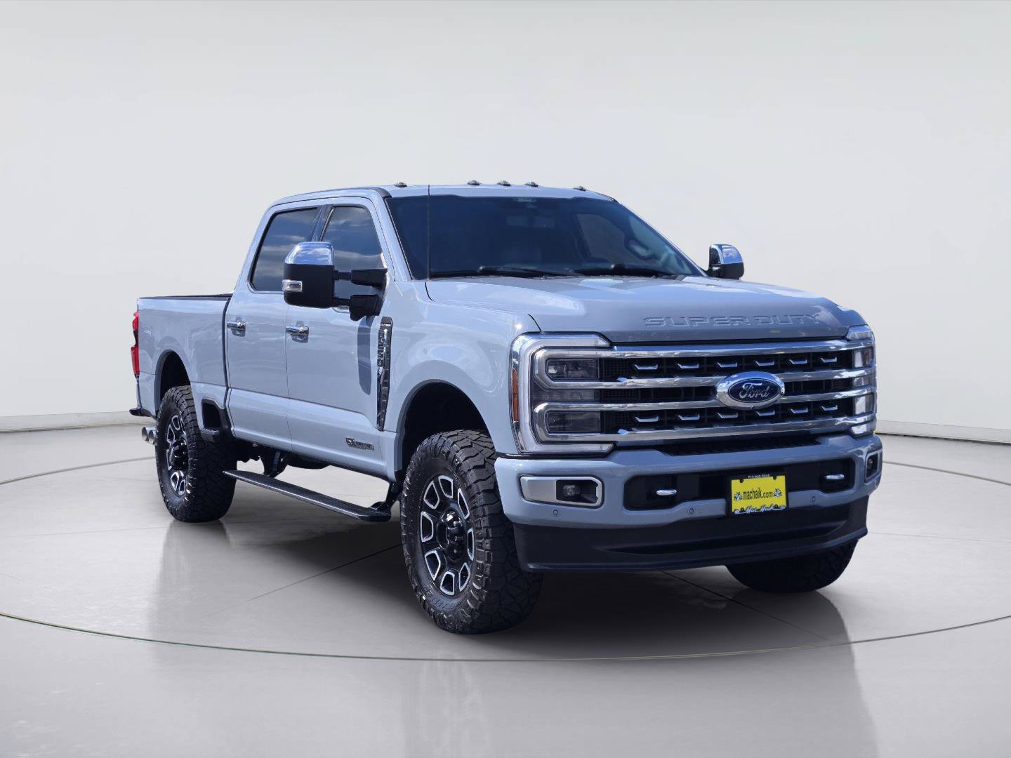 Used 2024 Ford F250 Platinum w/ FX4 Off-Road Package AWD/4WD image 3