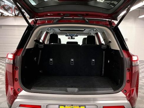 Used 2025 Nissan Pathfinder Platinum AWD/4WD image 43