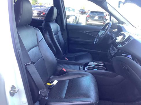 Certified 2019 Honda Passport Touring image 15