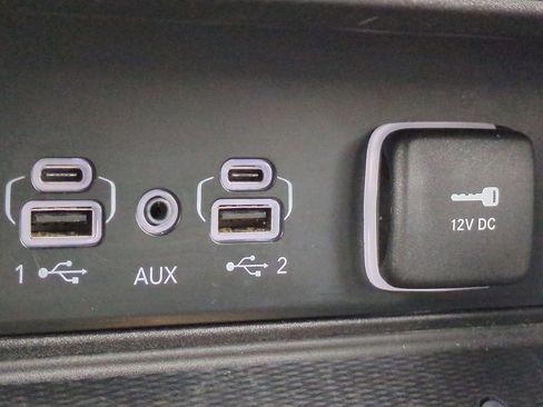 Used 2023 Jeep Grand Cherokee Altitude image 37