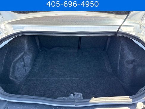 Used 2022 Dodge Challenger R/T image 15