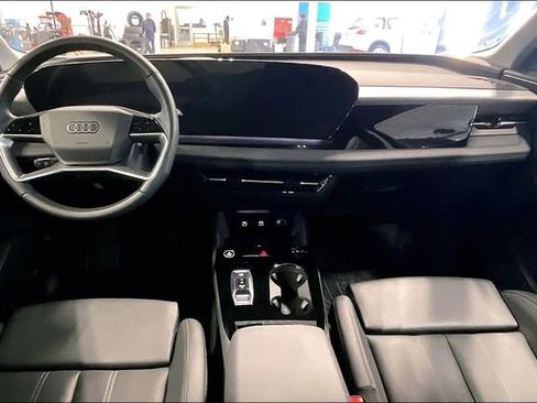 Used 2025 Audi Q6 e-tron Premium Plus w/ Premium Plus image 15