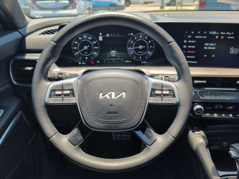 Used 2024 Kia Telluride SX Prestige X-Pro AWD/4WD image 11