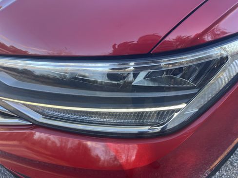 Used 2023 Volkswagen Tiguan SE image 9