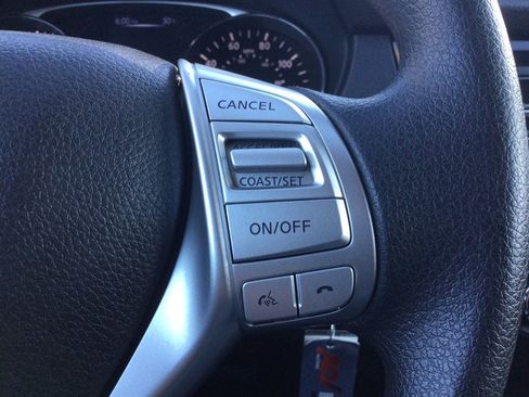 Used 2016 Nissan Rogue S w/ Appearance Package image 26