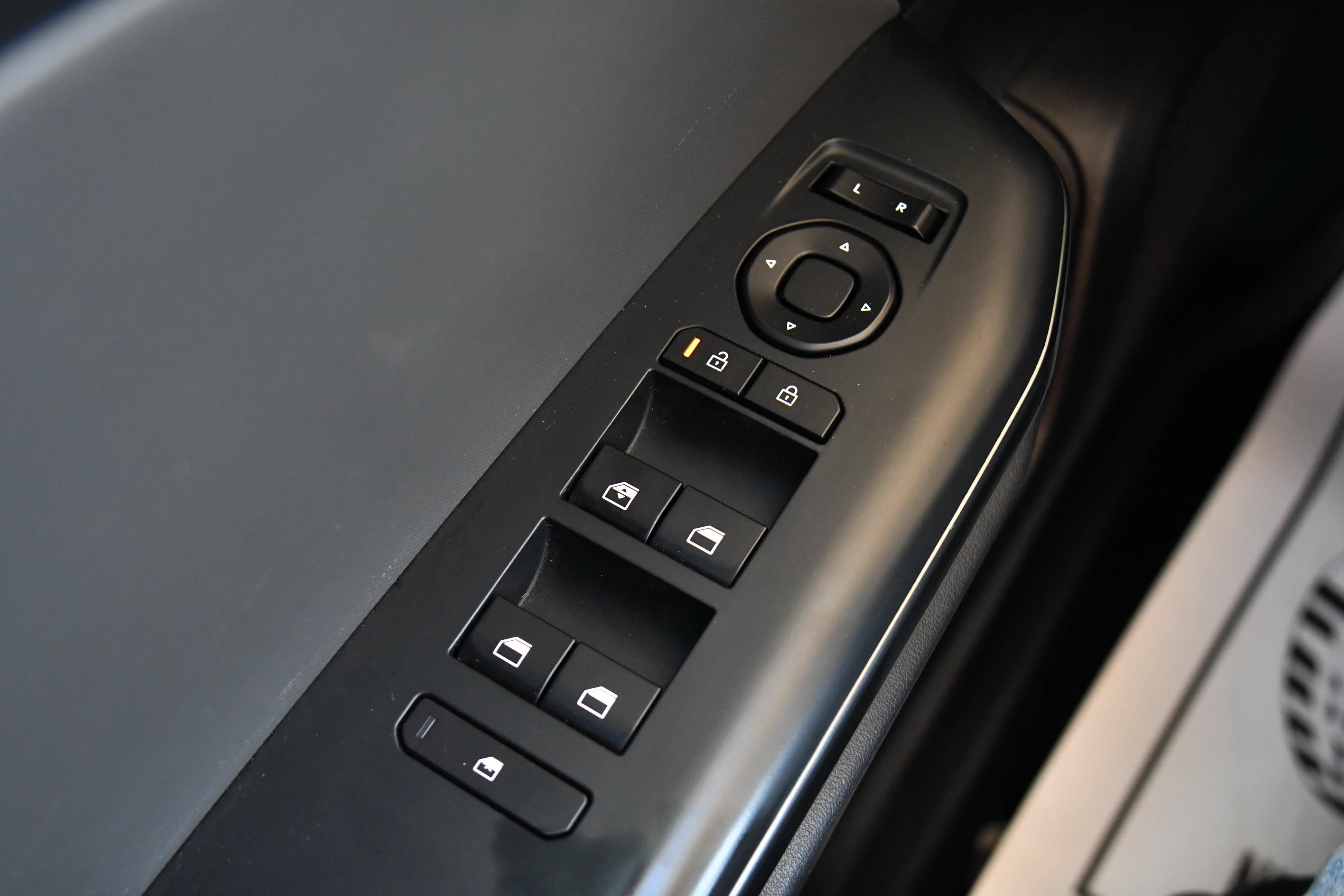 Used 2025 Kia K4 FWD image 34