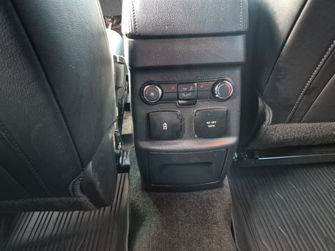 Used 2017 Ford Explorer Limited w/ Equipment Group 301A FWD image 20