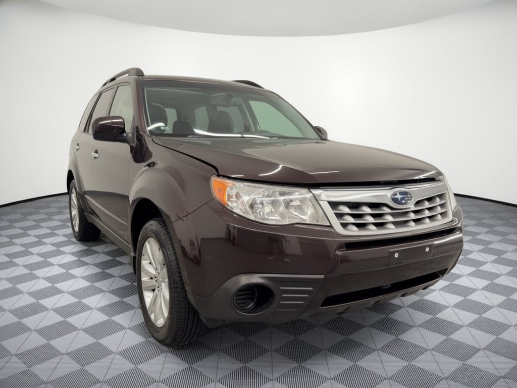 Used 2013 Subaru Forester 2.5X Premium AWD/4WD image 31