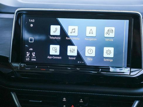 New 2026 Volkswagen Atlas Cross Sport SE image 25