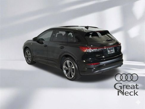 Used 2024 Audi Q4 e-tron Premium AWD/4WD image 7