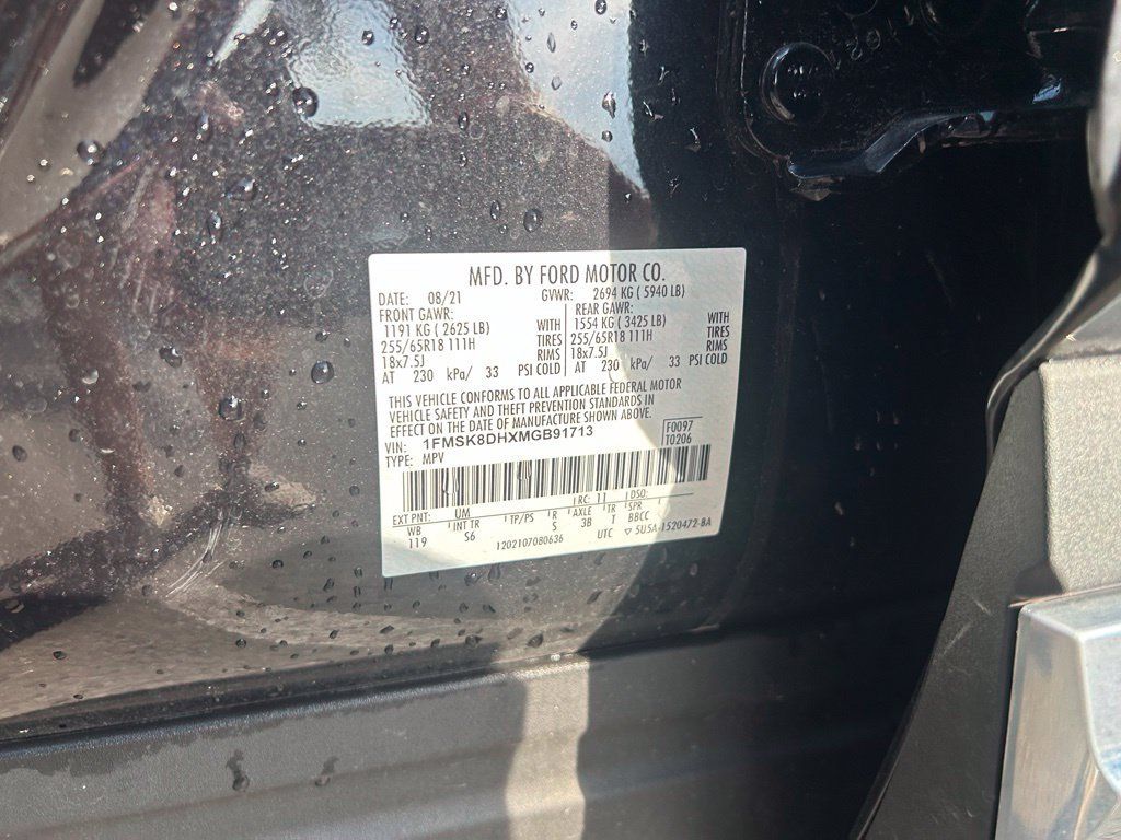 Used 2021 Ford Explorer XLT w/ Equipment Group 202A AWD/4WD image 14