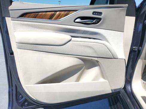 Certified 2023 Cadillac Escalade ESV Sport Platinum w/ LPO, ONYX Package AWD/4WD image 29
